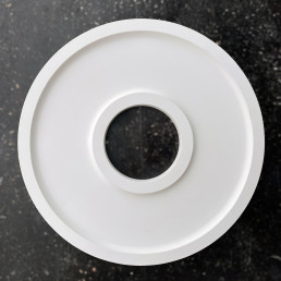 Розетка гіпсова гладка у сучасному стилі р-1017 а Ø410