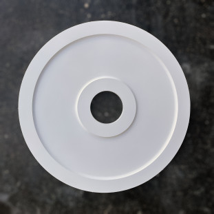 Розетка гіпсова гладка у сучасному стилі р-1017 б Ø660